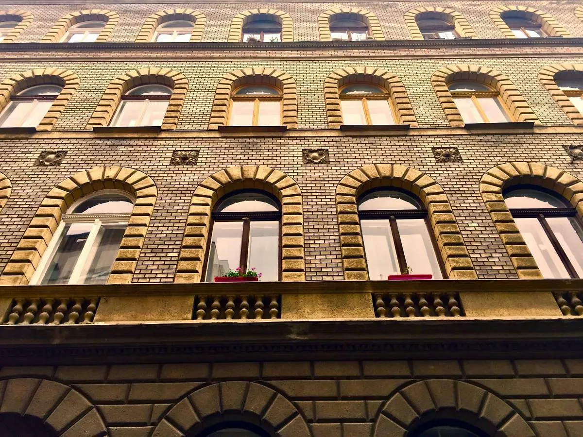 Entire Luxury Apartment In The City Center kontakter
